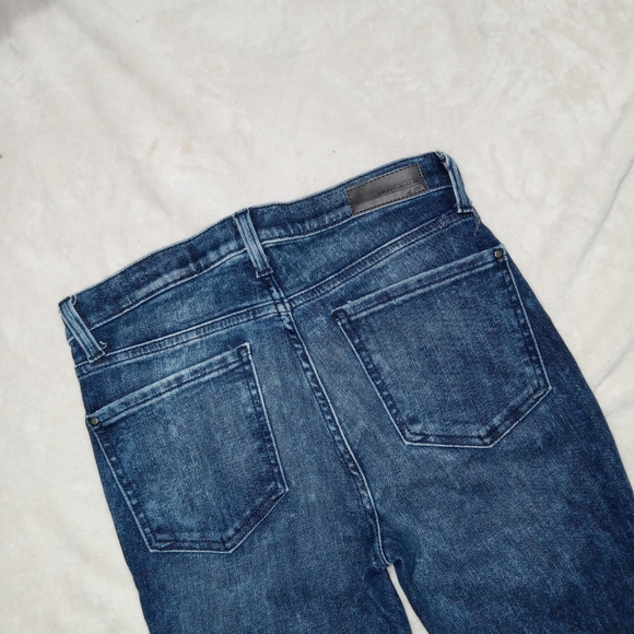 DKNY EUC Dark Denim Acid Wash Cropped Capri Jeans size 2 - Picture 3 of 10